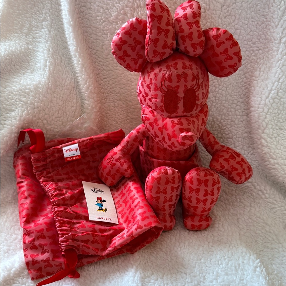 Harveys Seatbelt Minnie Mouse Cali Plush NWT